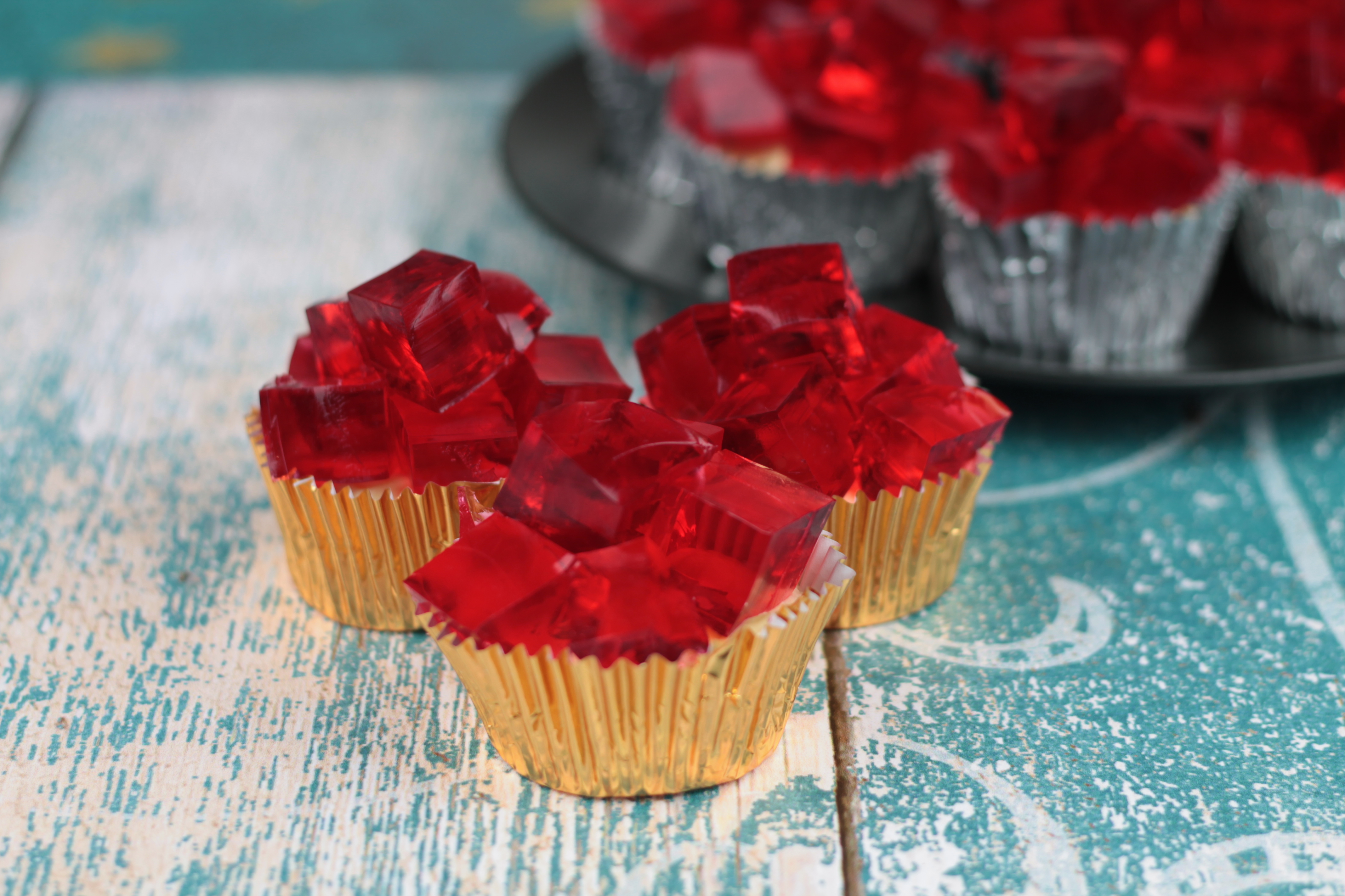 Serniczki z galaretką na urodziny dla dzieci orchideli