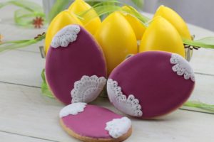 orchideli - Piękne ciasteczka do wielkanocnego koszyczka - koronkowe pisanki z lukru