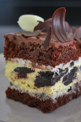 orchideli, przepis na ciasto oreo, ciasto dla dzieci , ciasto z oreo, ciasto czekoladowe, na komunię, tort urodzinowy dla dziecka, przepis na tort