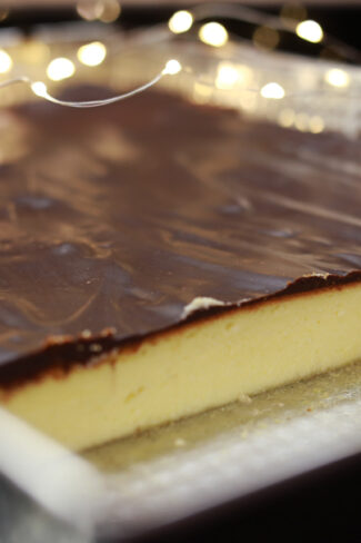 sernik tradycyjny, klasyczny przepis na sernik bez spodu orchideli