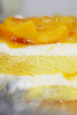 orchideli, przepis na szampańskie ciasto z brzoskwiniami