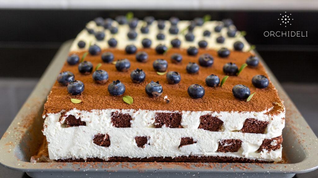 orchideli, przepis na ciasto czekoladowa szachownica z borówkami
