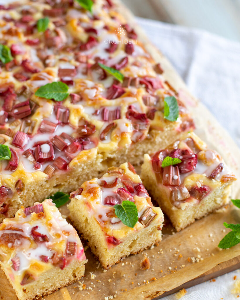 przepis na proste drożdżowe z rabarbarem orchideli 