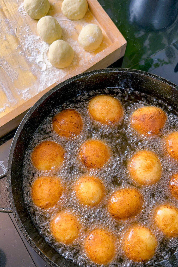 przepis na błyskawiczne pączki serowe, na serku, bez wyrabiania, bez wyrastania Orchideli