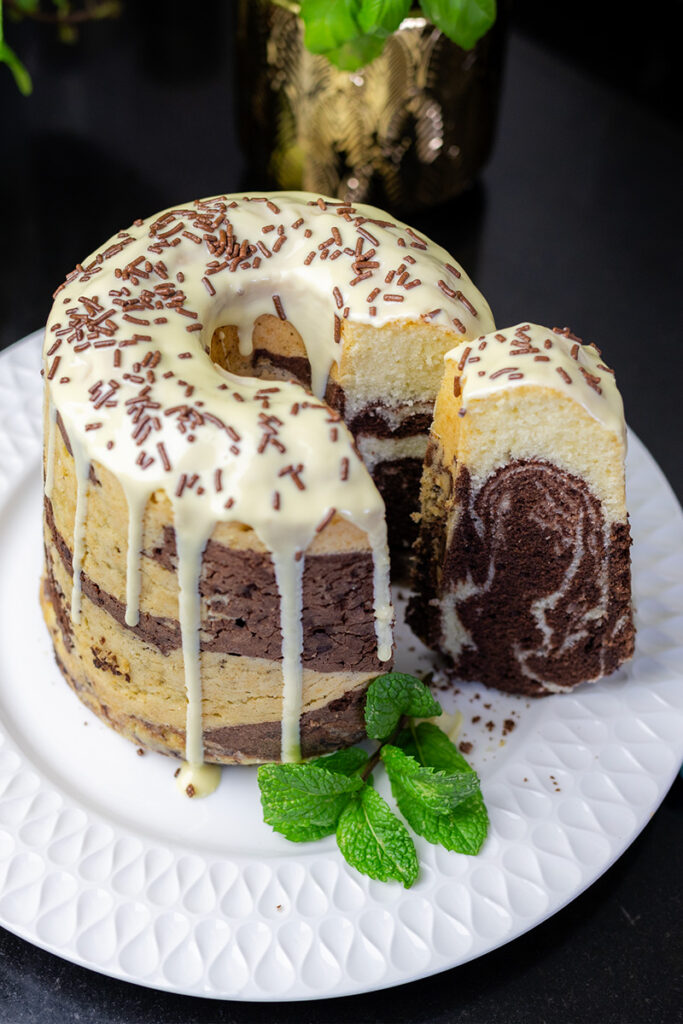 babka gotowana łaciata, z kakao, prosty przepis na babkę na wielkanoc Orchideli