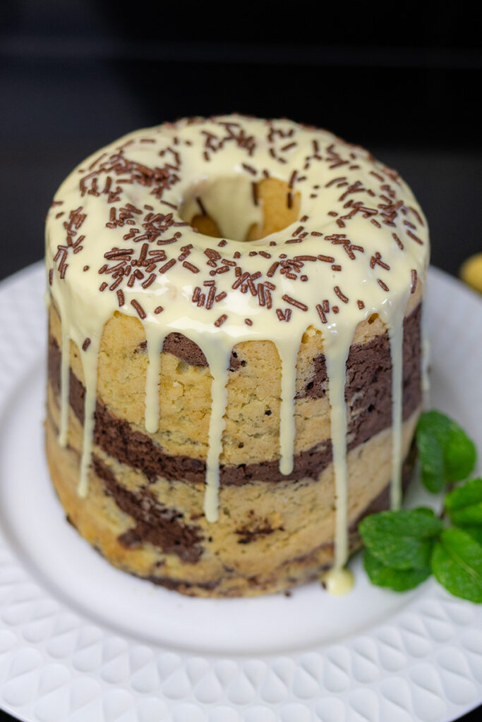 babka gotowana łaciata, z kakao, prosty przepis na babkę na wielkanoc Orchideli