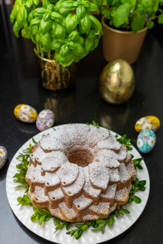 babka majonezowa wielkanocna, ucierana, prosty przepis Orchideli