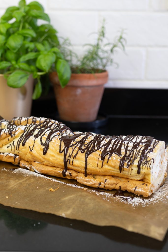 przepis na roladę karpatkową, ptysiową, eklerkową z kremem Orchideli