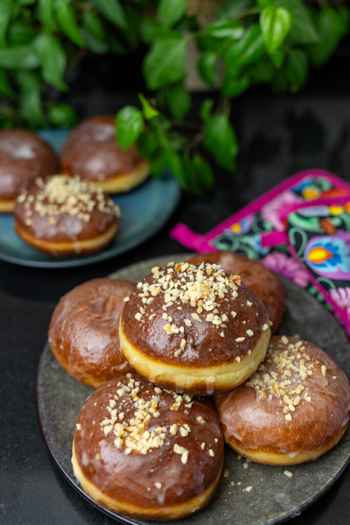 przepis na pączki z dżemem truskawkowym Orchideli, pączki z ziemniakami, miękkie następnego dnia